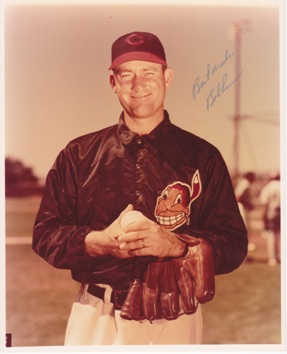 Bob Lemon Autographed Cleveland Indians 8x10 Photo - Deceased Hall of Famer
