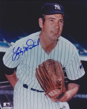 Lindy McDaniel Autographed New York Yankees 8x10 Photo
