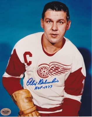 Alex Delvecchio Autographed Detroit Red Wings 8x10 Photo with Hall of Fame Inscription
