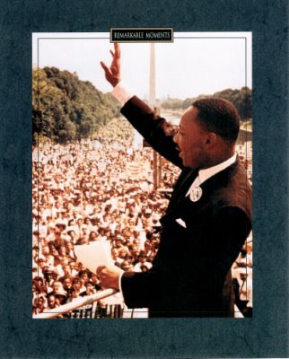 Martin Luther King Jr. "I Have a Dream"
MLK giving his "I Have a  Dream" speach in Washington DC. Great unsigned 8x10 photo. 

Keywords: Martin Luther King Jr. 8x10 photo